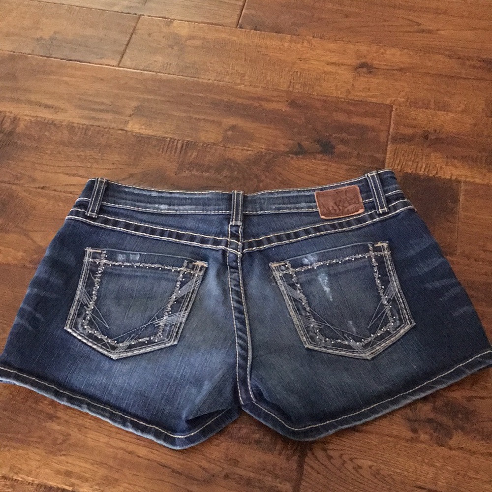 BKE Sabrina shorts size 30
